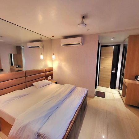 Solitaire Hotel New Delhi Eksteriør bilde